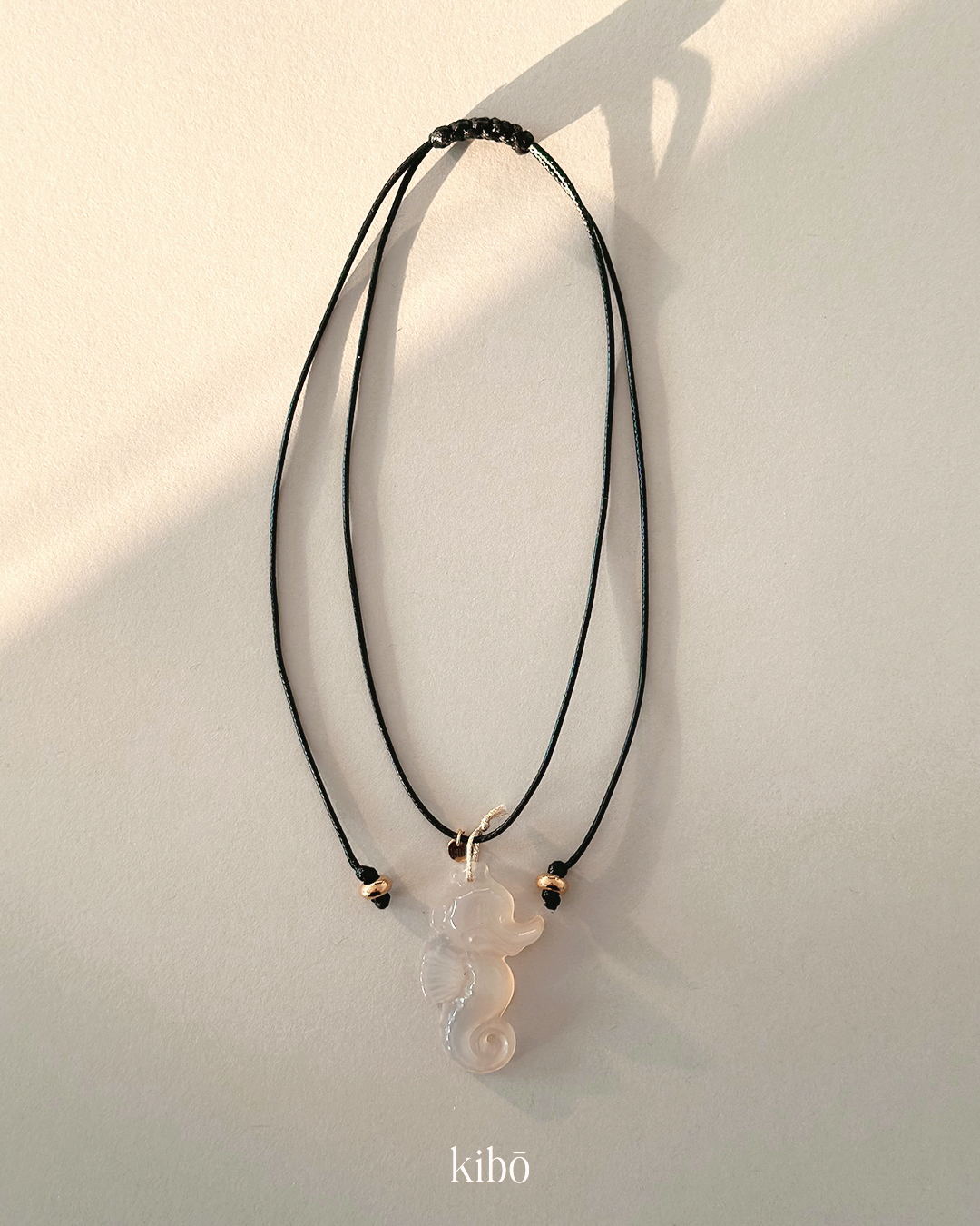White Agate  |  Seahorse